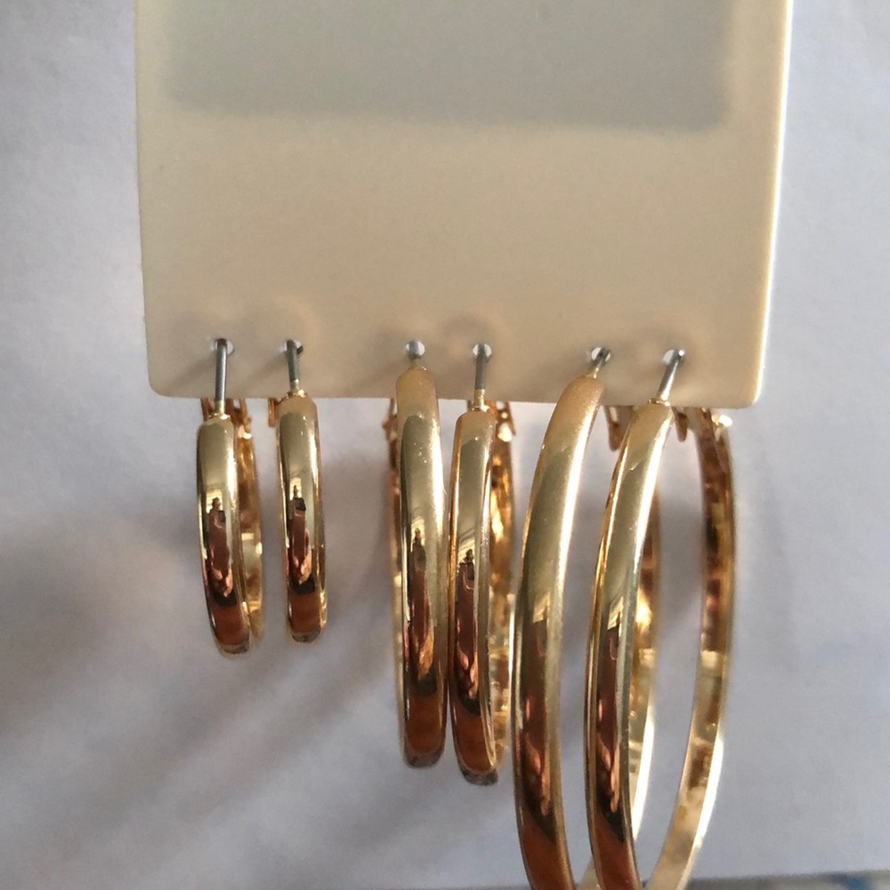 Loop earrings